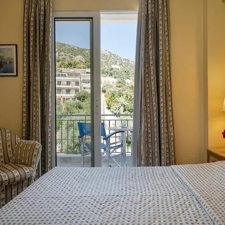 Dolfin Hotel