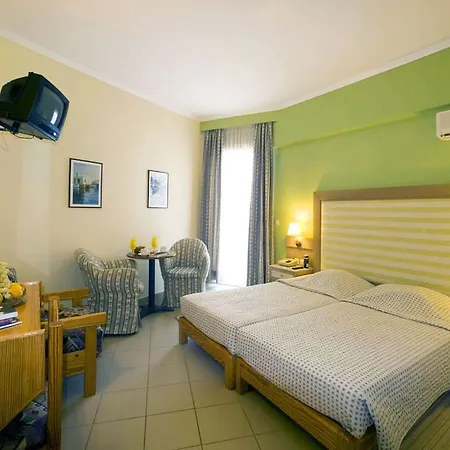 Dolfin Hotel 3*